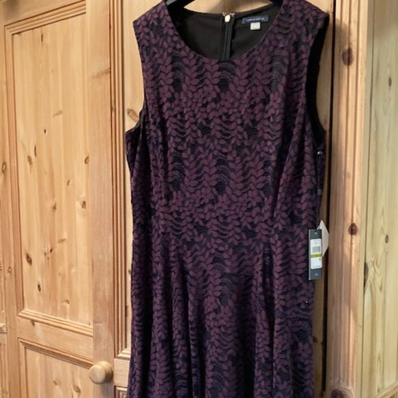 ⭐️⭐️ 2 x's Host Pick ⭐️⭐️ NWT - Tommy Hilfiger Purple Lace Overlay Dress -Sz 14* - Picture 7 of 7